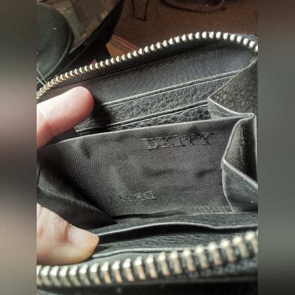 🖤DKNY BLACK ZIPPER AND SNAP WALLET🖤 - Picture 8 of 11